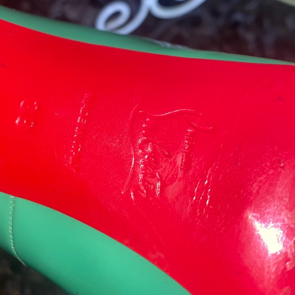 Christian louboutin Green pumps - Picture 2 of 5